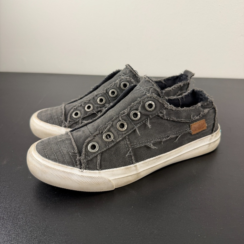 Blowfish Malibu Play Sneakers Women 7.5/8 Black Canvas Distressed Casual Slip On - Picture 2 of 12